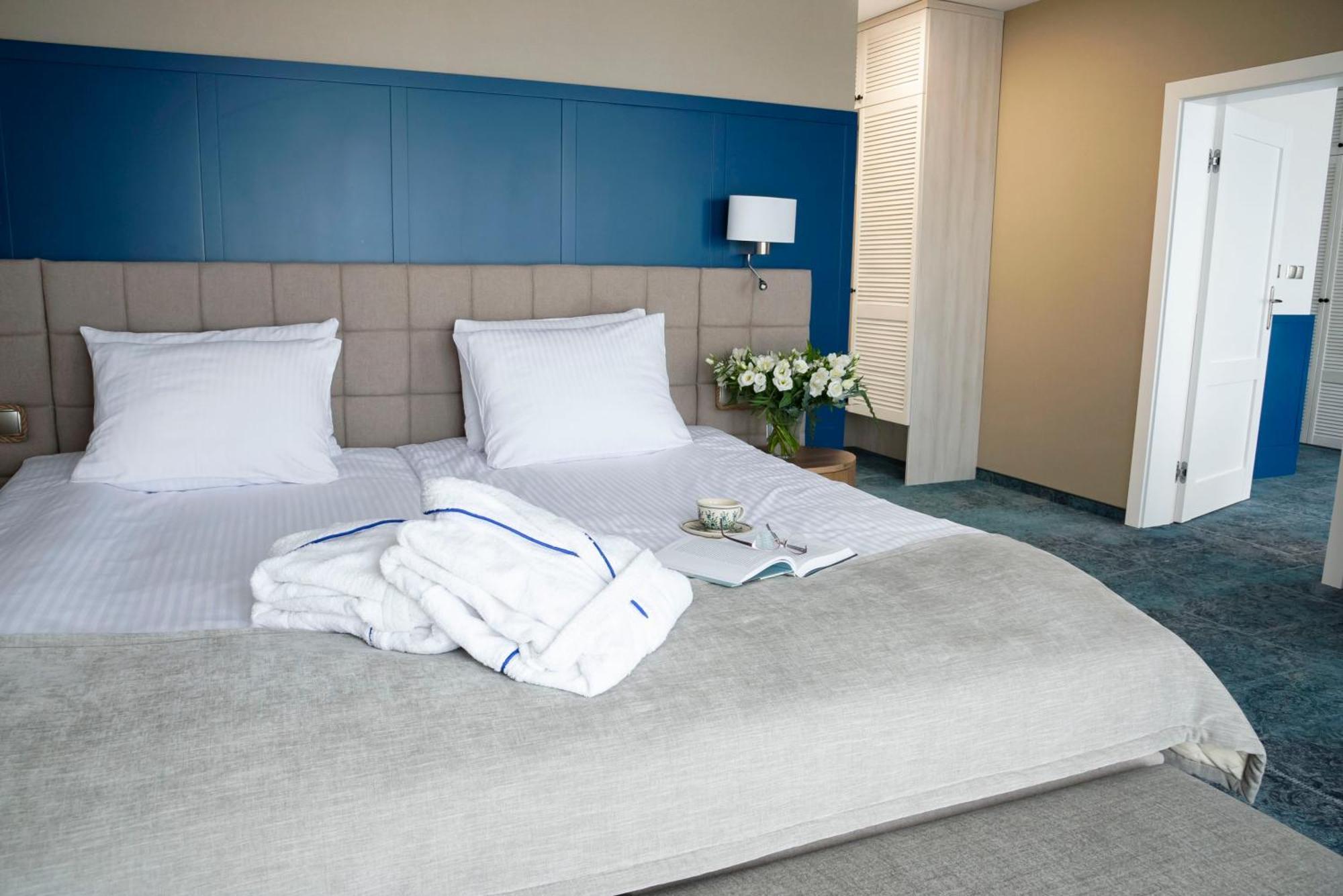 Hotel Szafir Jastrzębia Góra Екстериор снимка