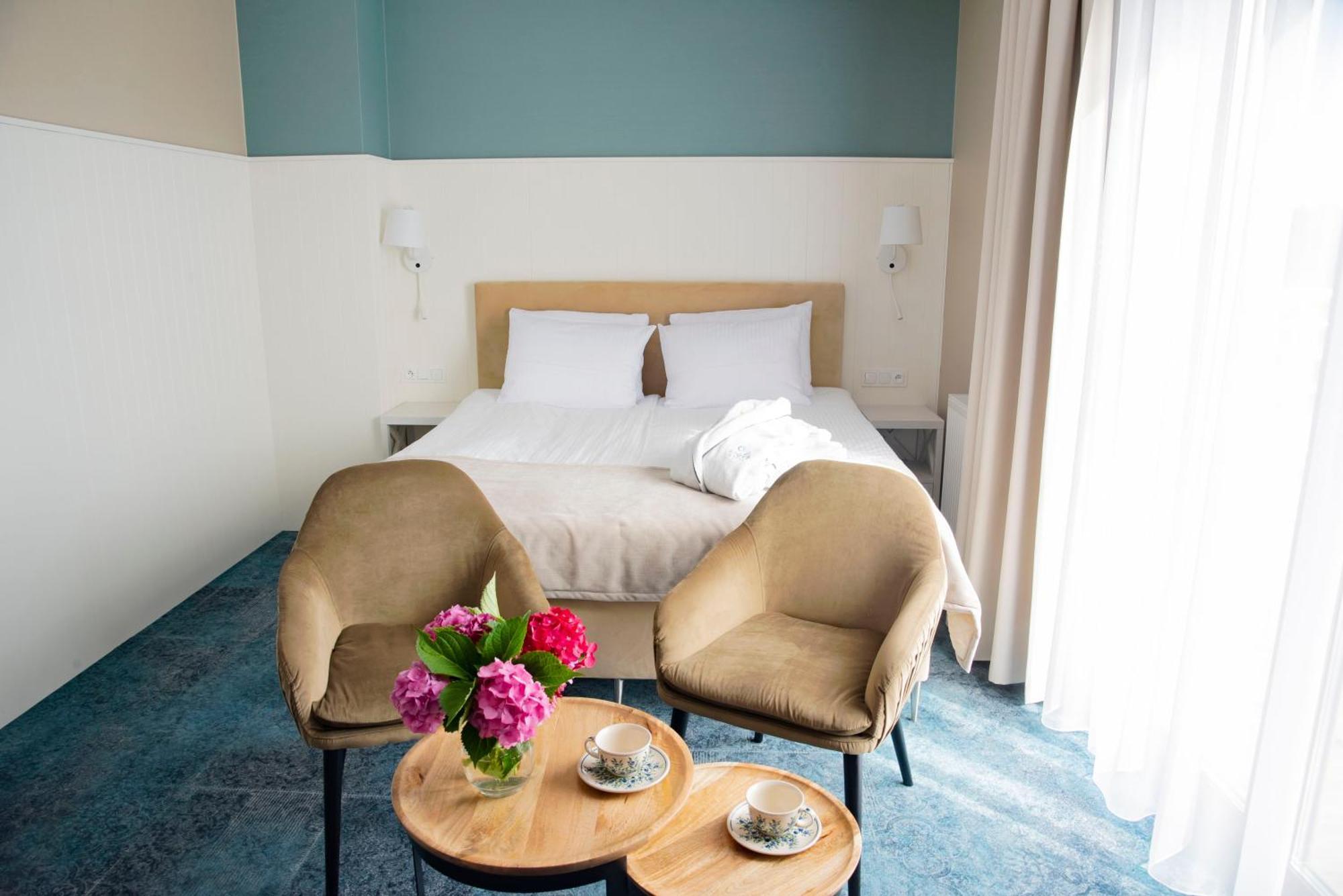 Hotel Szafir Jastrzębia Góra Екстериор снимка