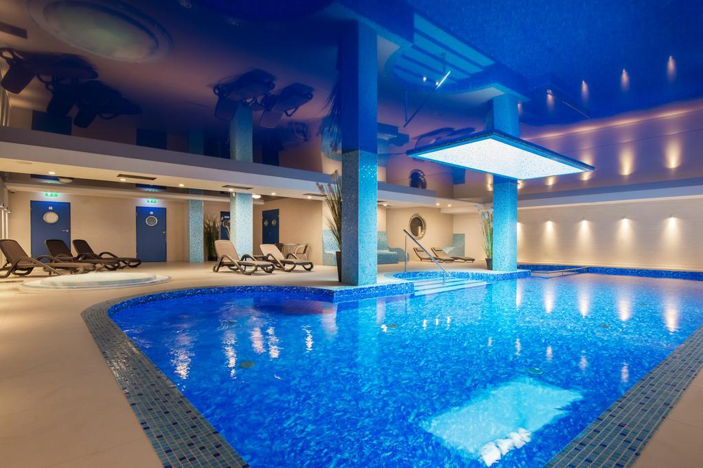 Hotel Szafir Jastrzębia Góra Екстериор снимка
