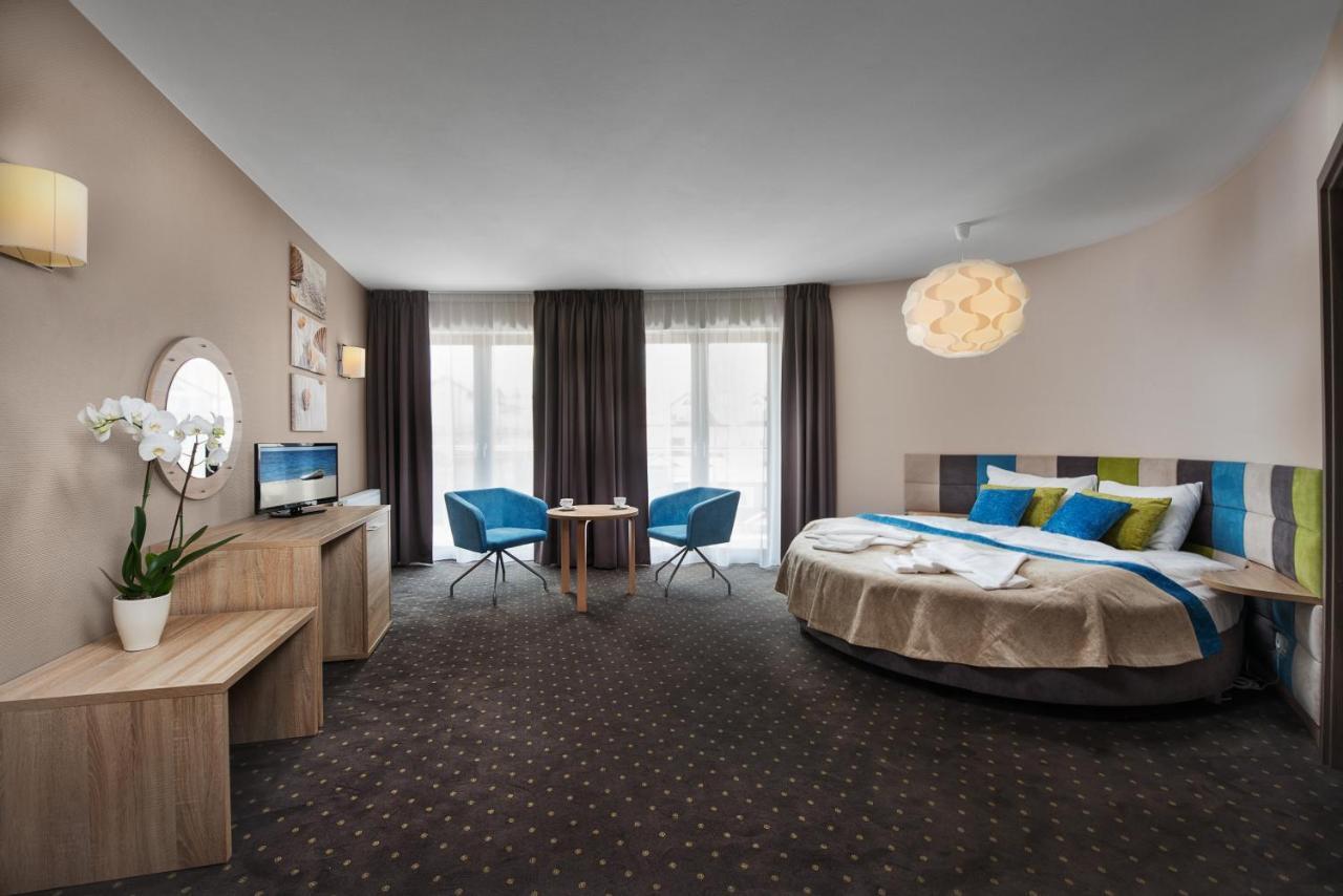 Hotel Szafir Jastrzębia Góra Екстериор снимка